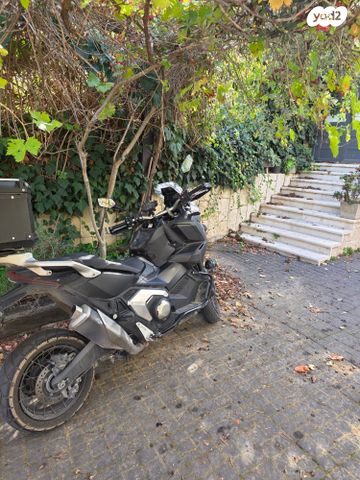 הונדה X-ADV750