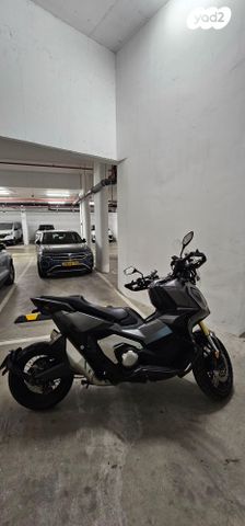 הונדה X-ADV750