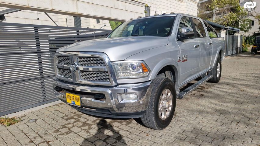 מודעת רכב דודג'