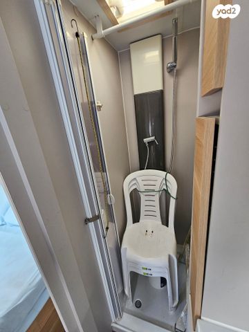 מודעת רכב נגרר (קראוון נגרר)