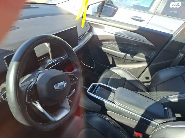 מודעת רכב ג׳ילי Geometry C 1