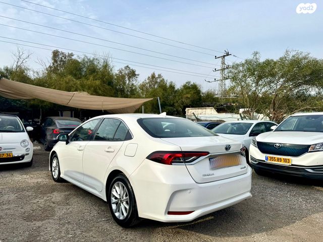 מודעת רכב טויוטה קורולה 1