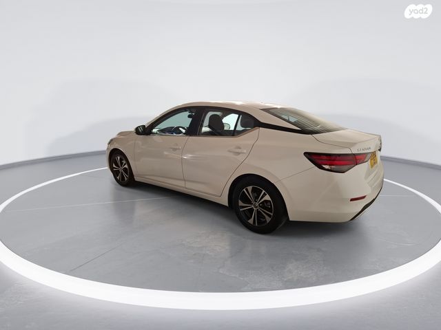 ניסאן סנטרה