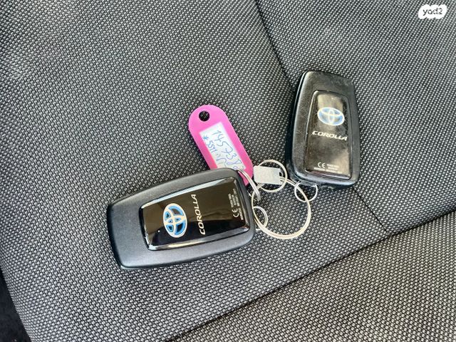 טויוטה קורולה