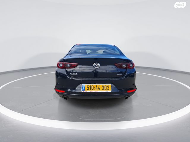 מאזדה 3