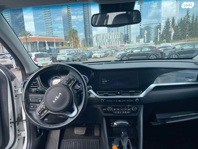 קיה נירו פלוס