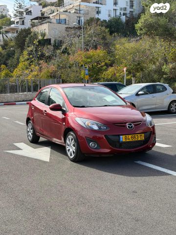 מודעת רכב מאזדה 2