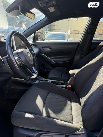 טויוטה קורולה קרוס