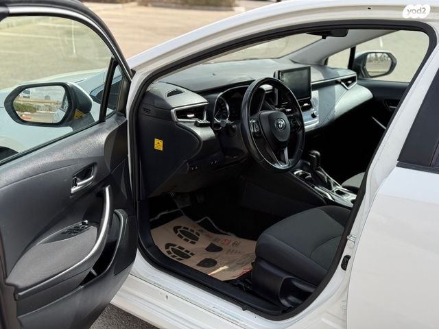 טויוטה קורולה