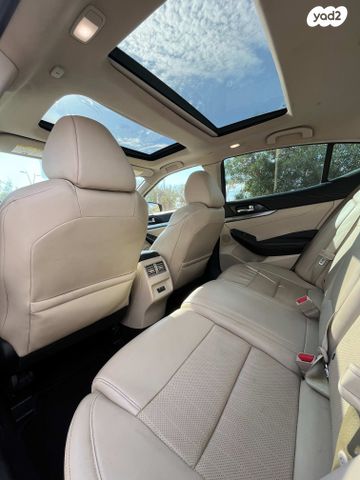 ניסאן מקסימה