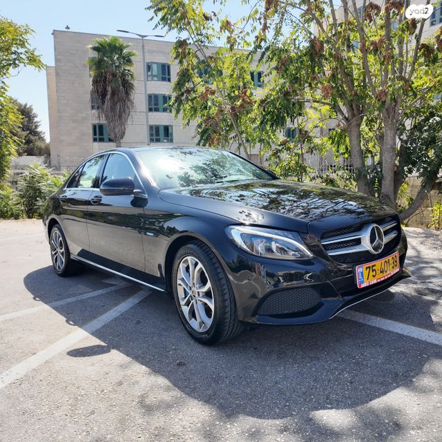 מודעת רכב מרצדס-בנץ C-class