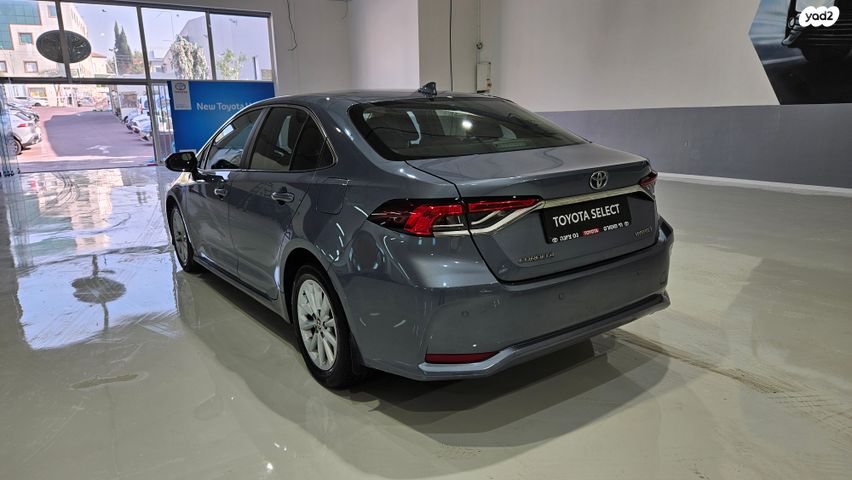 טויוטה קורולה