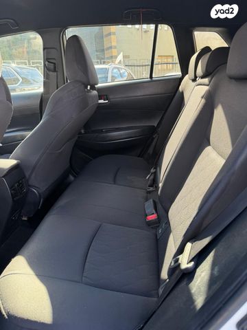 טויוטה קורולה קרוס