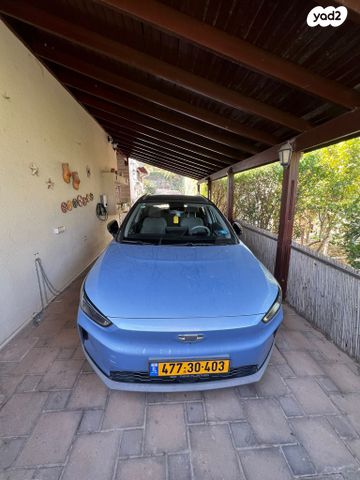 מודעת רכב ג׳ילי Geometry C