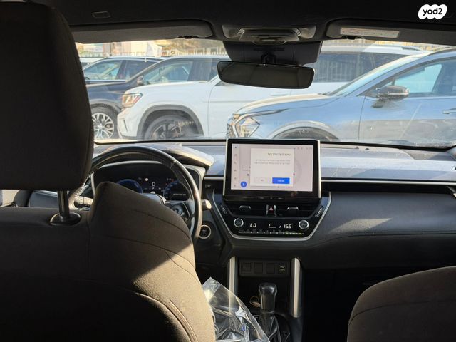 טויוטה קורולה קרוס