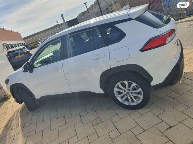 טויוטה קורולה קרוס