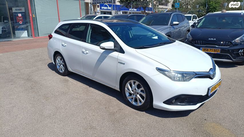 טויוטה אוריס