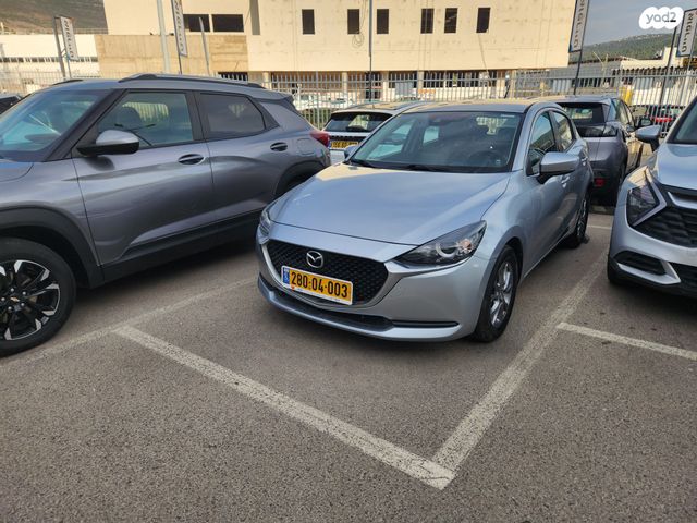 מודעת רכב מאזדה 2