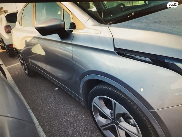 מודעת רכב ג׳ילי Geometry C