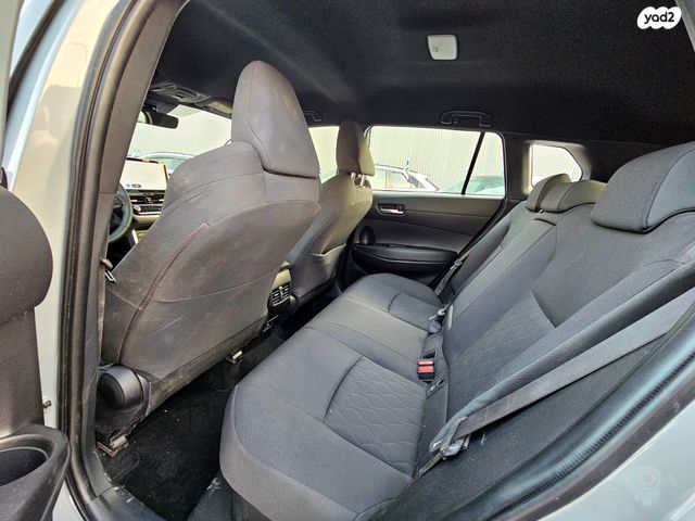 טויוטה קורולה קרוס