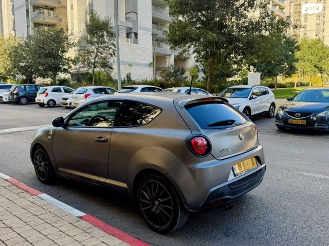 אלפא רומיאו מיטו