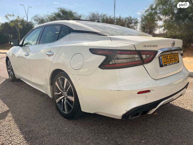 ניסאן מקסימה