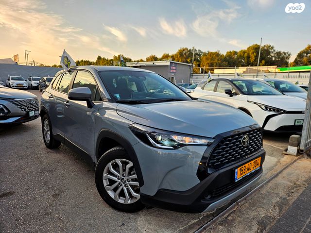 טויוטה קורולה קרוס