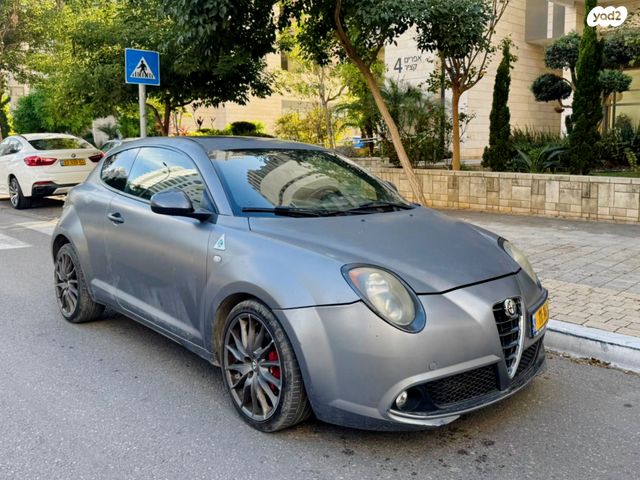 מודעת רכב אלפא רומיאו מיטו