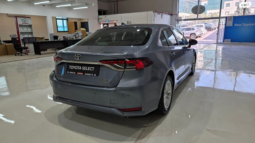 טויוטה קורולה