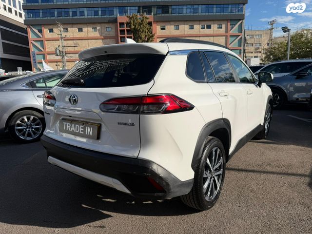 טויוטה קורולה קרוס