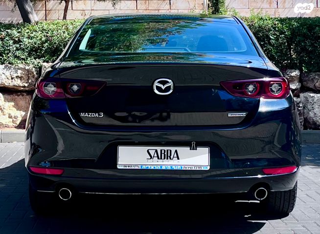 מאזדה 3