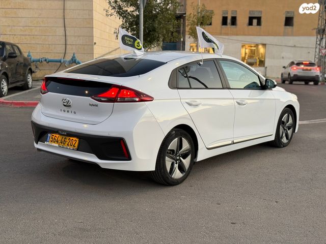 יונדאי איוניק