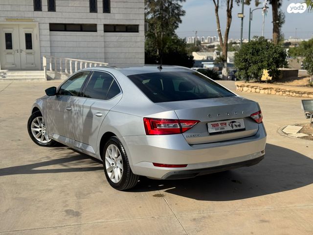 סקודה סופרב