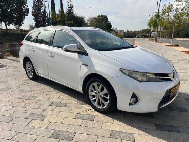 מודעת רכב טויוטה אוריס