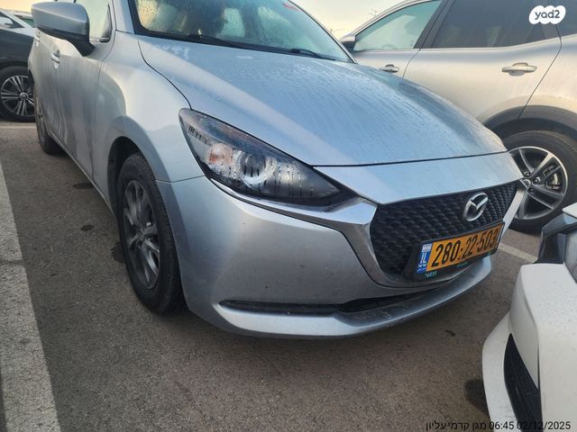 מודעת רכב מאזדה 2