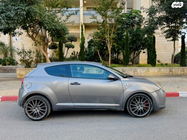 אלפא רומיאו מיטו