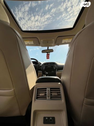 ניסאן מקסימה