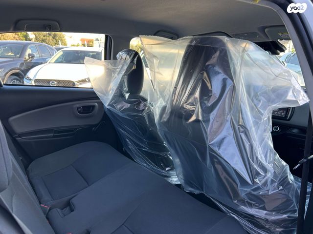 טויוטה יאריס