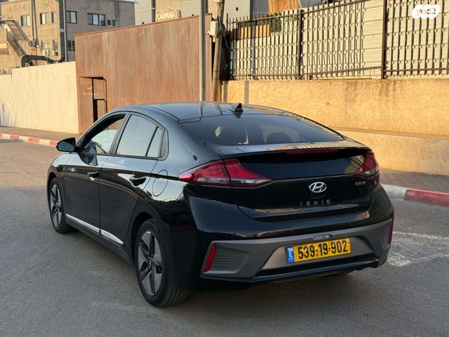 יונדאי איוניק