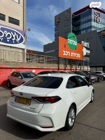 טויוטה קורולה