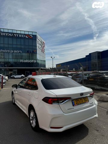 טויוטה קורולה