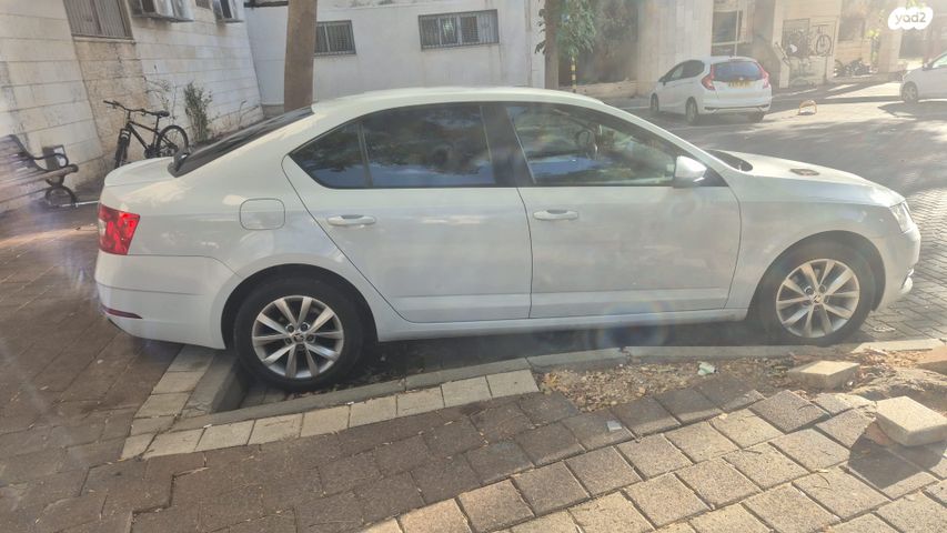 סקודה אוקטביה