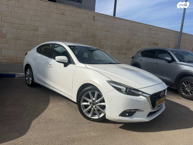 מודעת רכב מאזדה 3