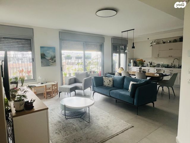 אנצו סירני 15