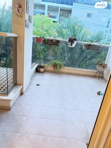 דירה, יקינטון 13, גבעת הרקפות, קרית ביאליק