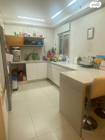 דירה, הרב ישעיהו משורר 14, הדר גנים, פתח תקווה