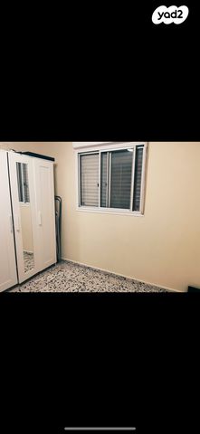 דירה, איינשטיין 12, מרכז העיר, קרית אתא