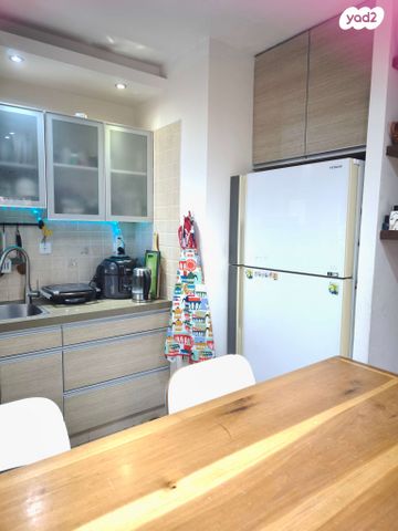 דירה, דרך הציונות 62, רובע ד', אריאל