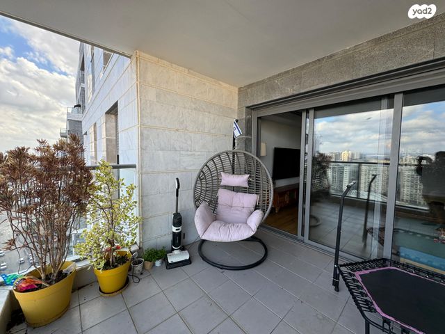 דירה, יצחק שמיר 10, רמת הדר, גבעת שמואל