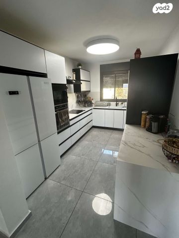 דירה, נחליאלי 32, סנסן, צור הדסה